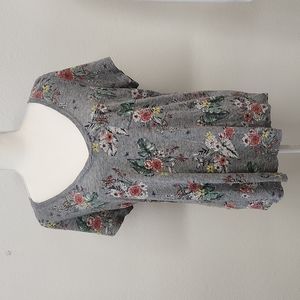 Torrid Gray Floral Tropical Foliage Pocketed Tee